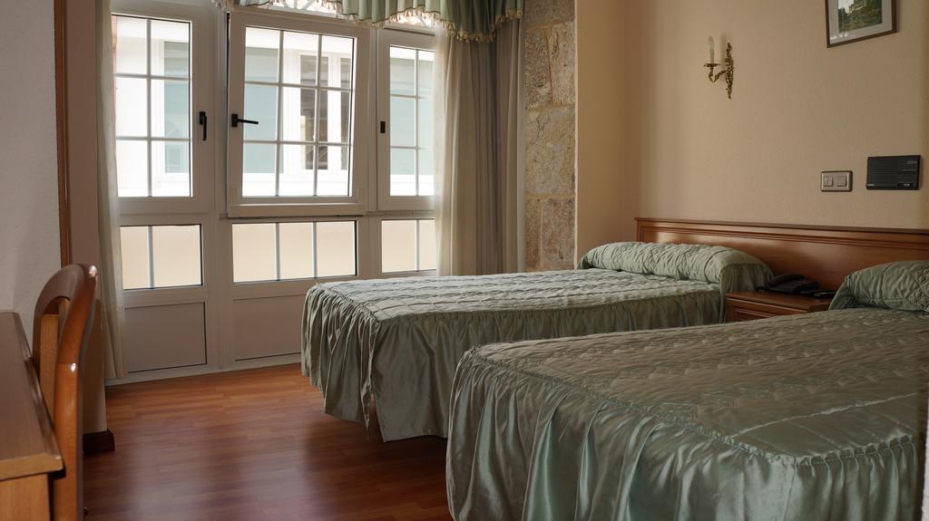 Hotel Larry ثي الغرفة الصورة